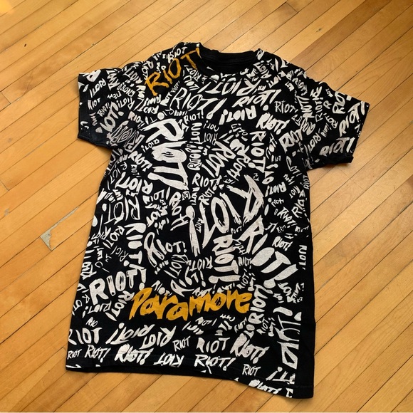 Paramore Riot all over print tshirt - Picture 2 of 4